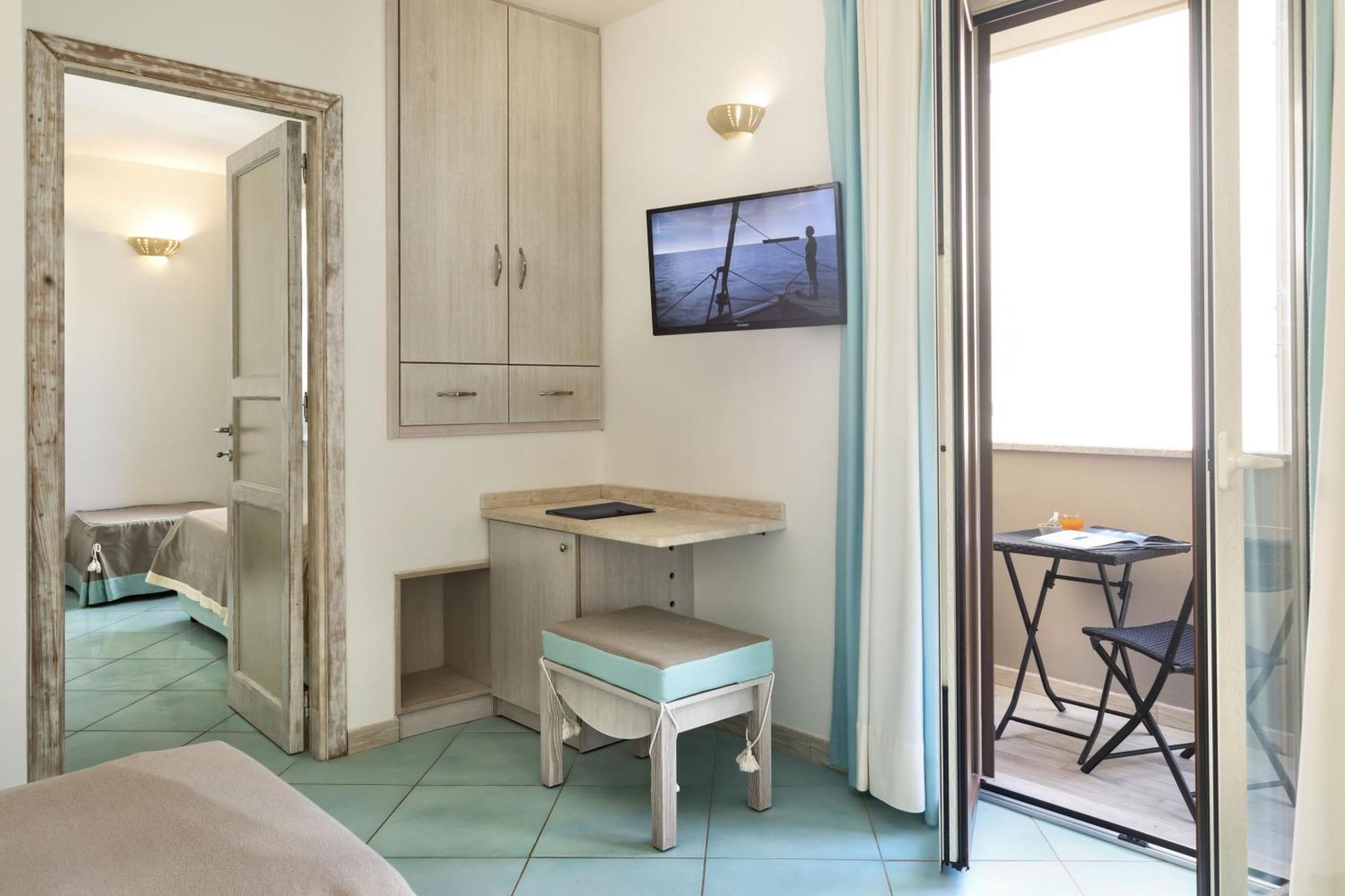 Hotel Corallaro ซานตา เตเรซา กัลลูรา ภายนอก รูปภาพ